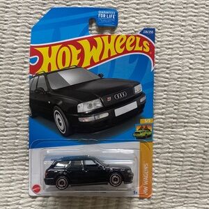 Hot Wheels Audi Avant RS2
